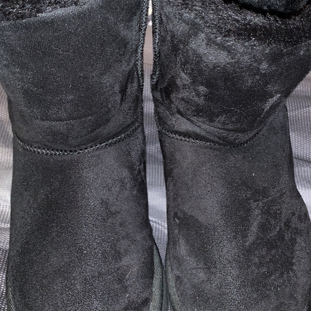 Ugg boot my daughter had them about a year